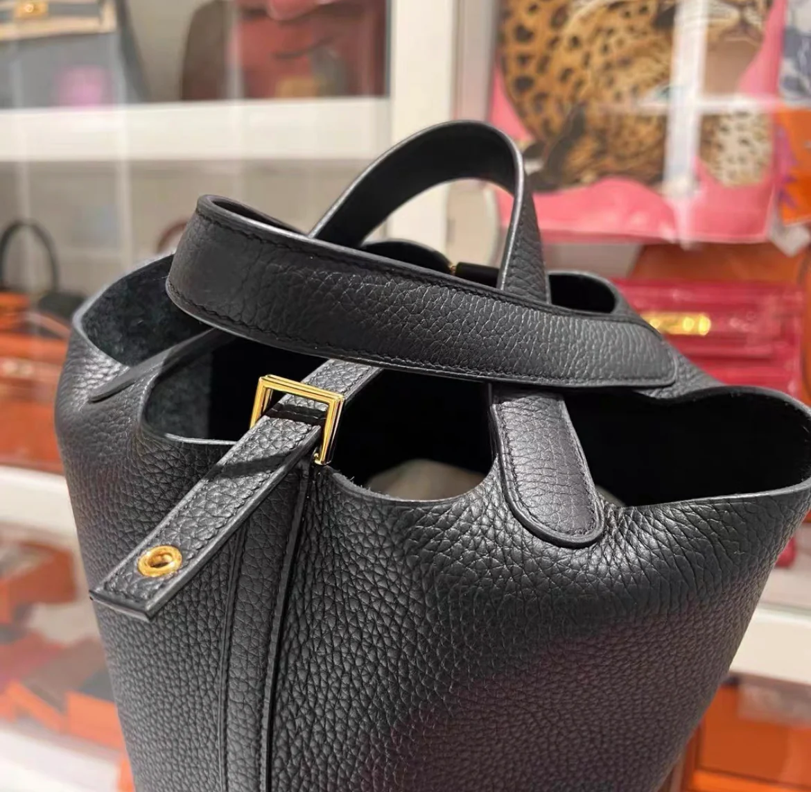 Hermes Picotin 18 Black Clémence Gold Hardware - Image 3