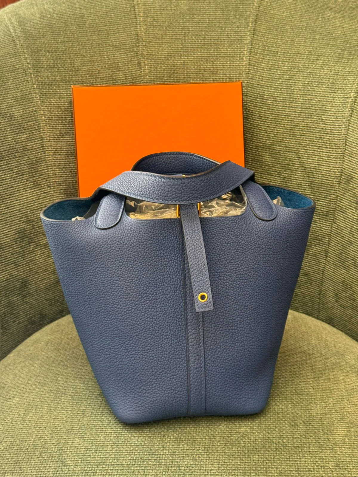 HERMÈS Picotin handbag in Blue Sapphire Clemence leather with Gold hardware - Image 8
