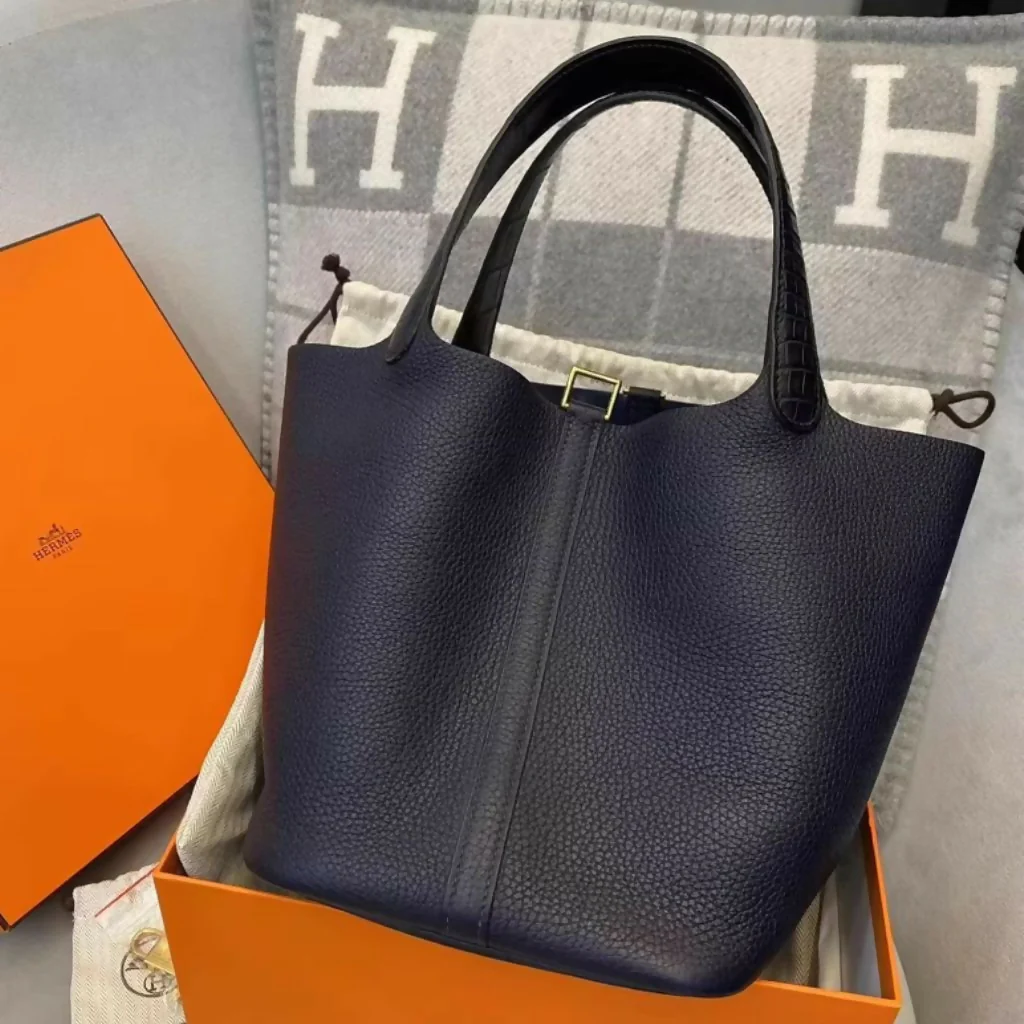 Hermes picotin 22 midnight blue touch crocodile leather gold hardware - Image 3