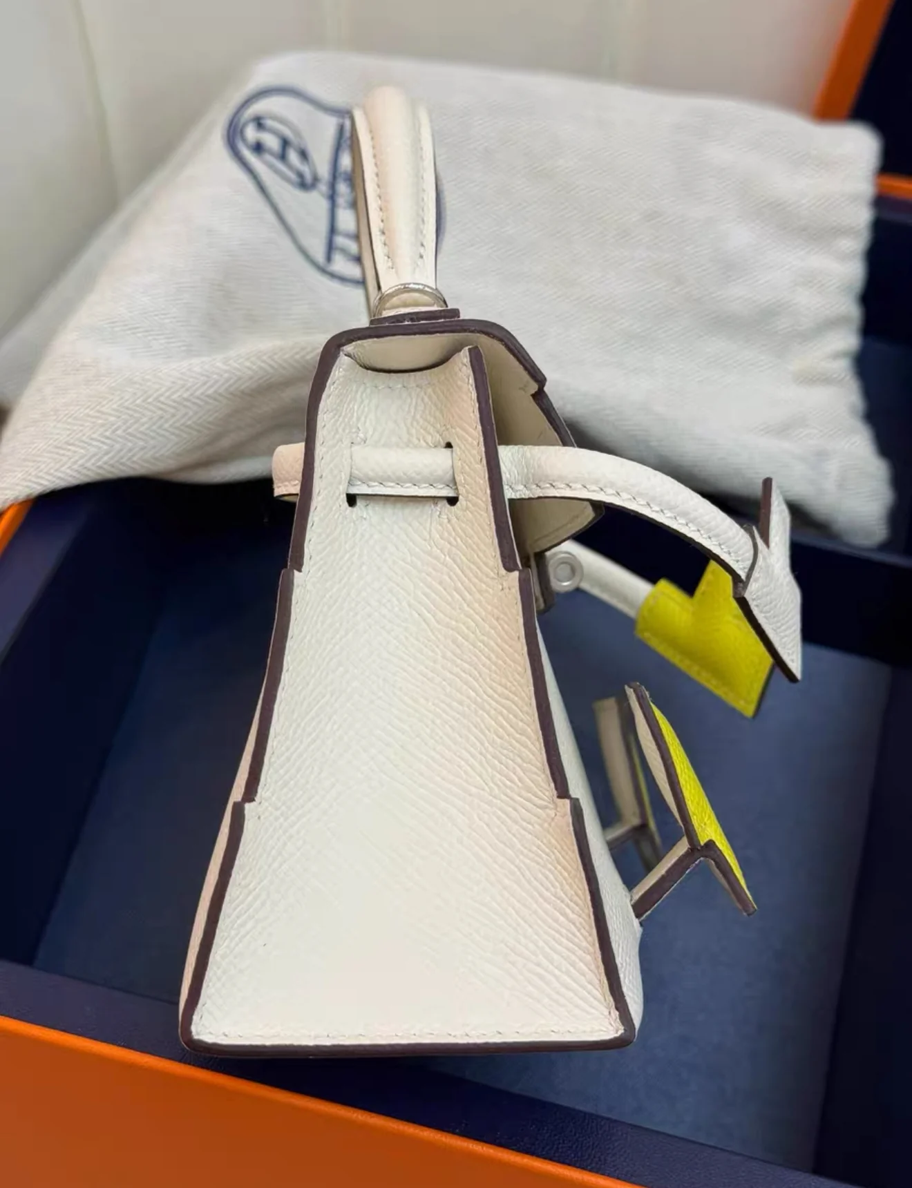Hermès "Quelle Idolle" Picto Kelly Doll Nata Epsom Palladium Hardware - Image 4