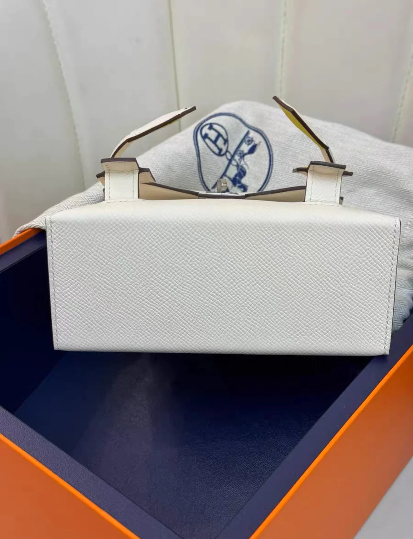 Hermès "Quelle Idolle" Picto Kelly Doll Nata Epsom Palladium Hardware - Image 6