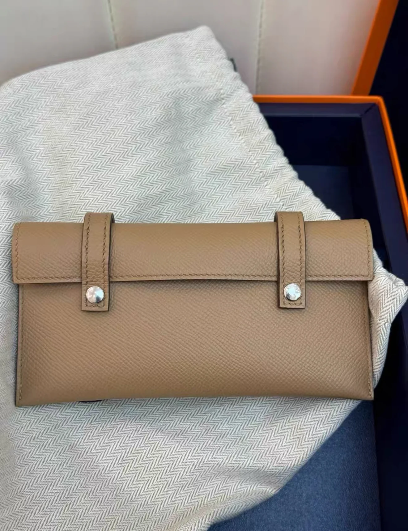 Hermès "Quelle Idolle" Picto Kelly Doll Nata Epsom Palladium Hardware - Image 8