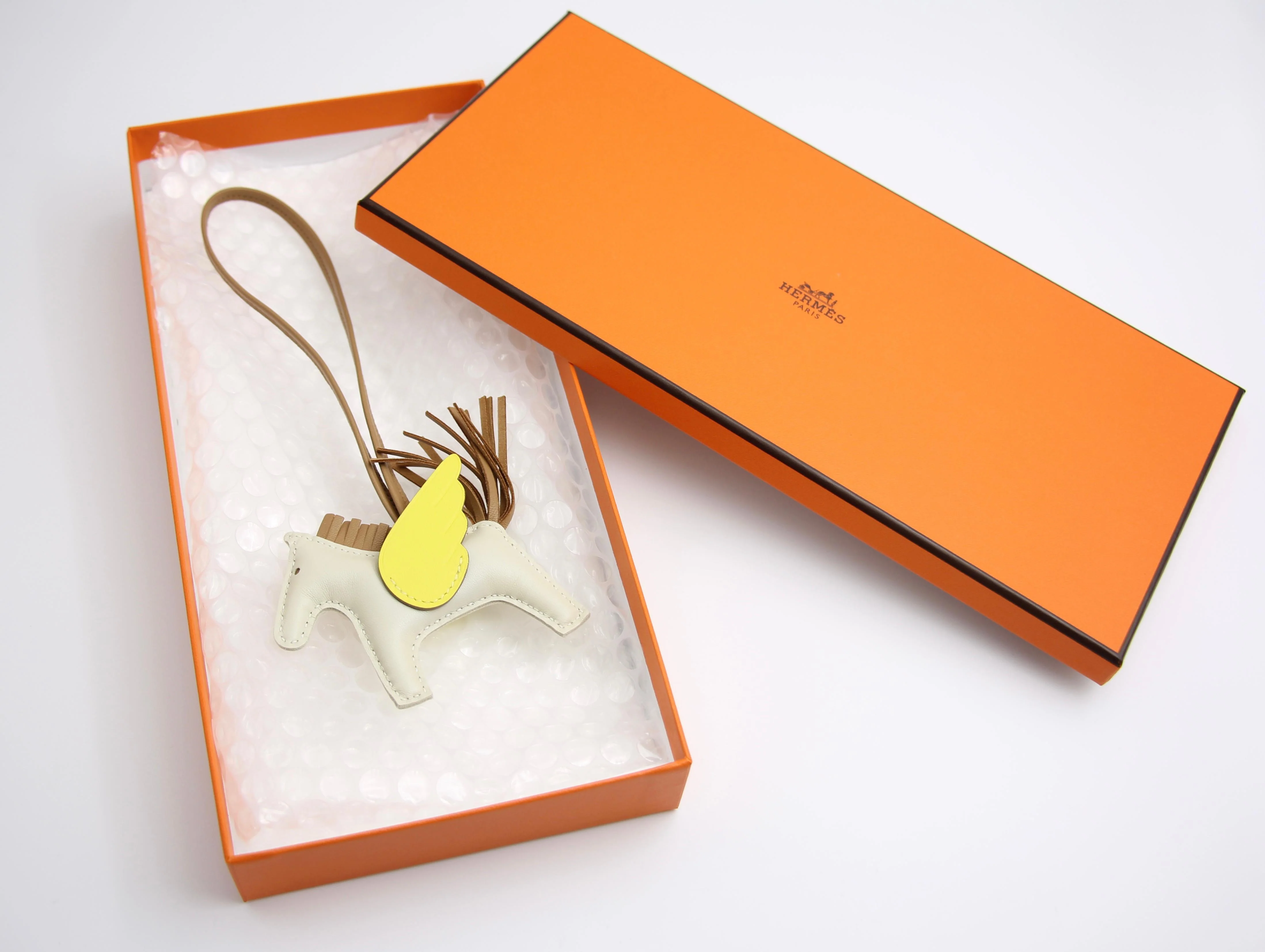 Hermès Rodeo Pm Pegase Pm Bag Charm In Craie Chai Lime Milo - Image 13