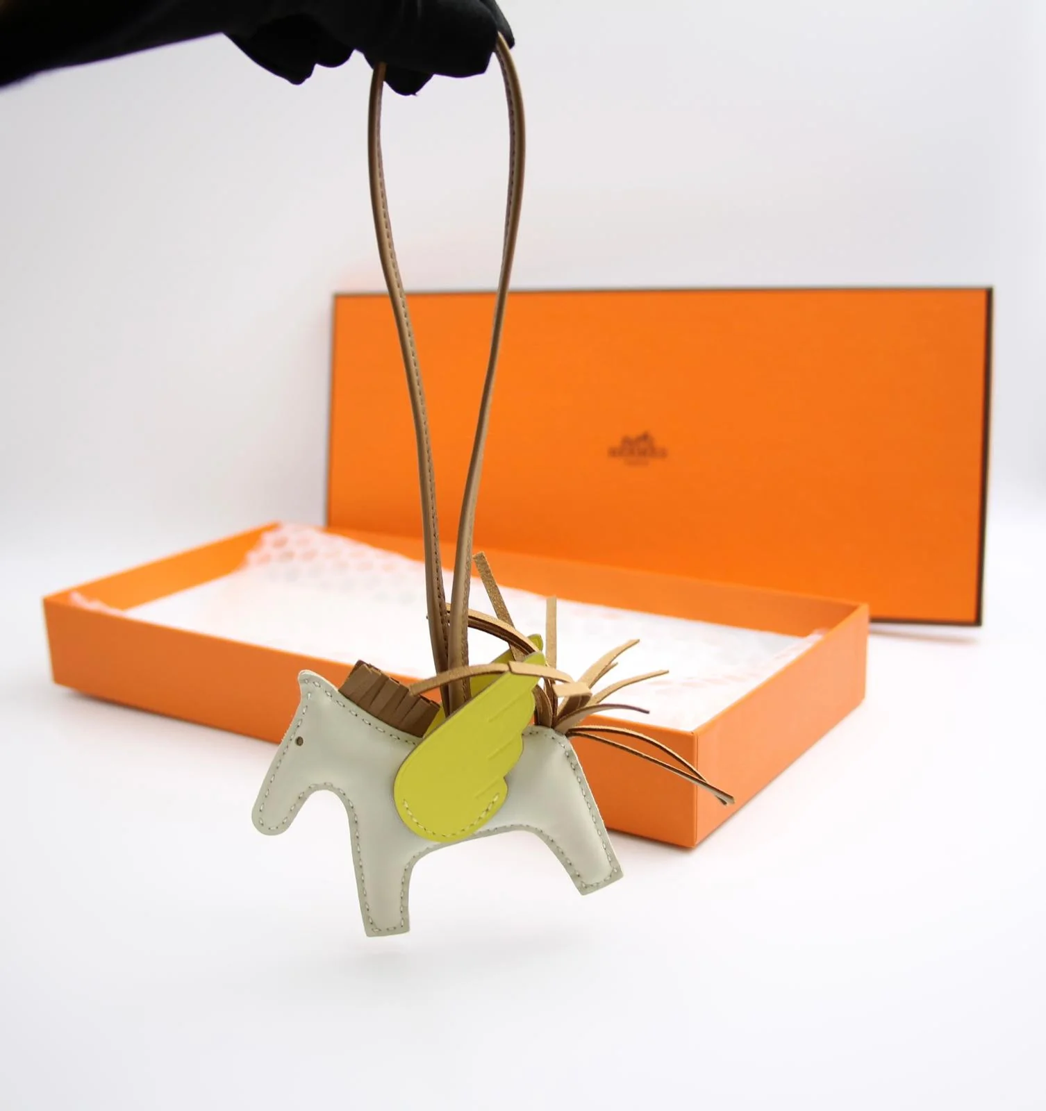 Hermès Rodeo Pm Pegase Pm Bag Charm In Craie Chai Lime Milo - Image 3