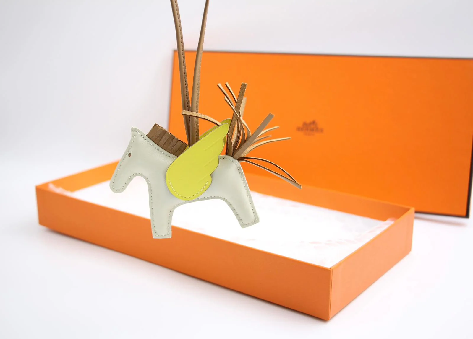 Hermès Rodeo Pm Pegase Pm Bag Charm In Craie Chai Lime Milo - Image 4
