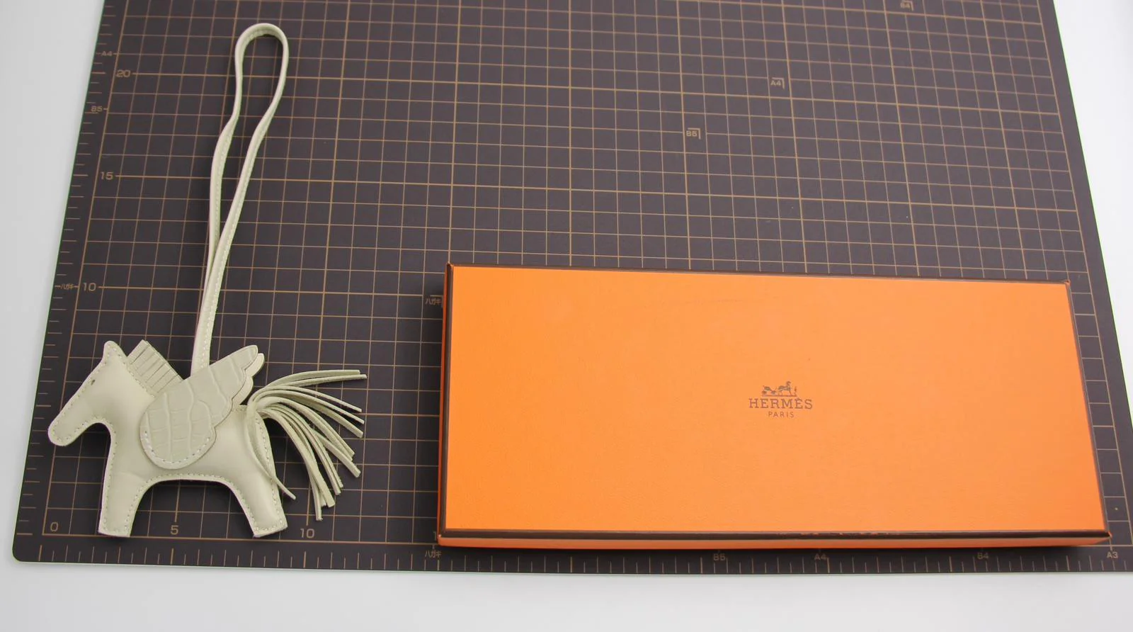 Hermès Rodeo Pm Pegase Touch Milo Alli Missi Matai Ai Craie Craie Nata - Image 15
