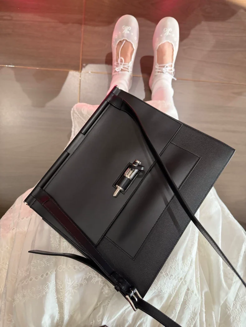 Hermès Pre-Owned 2020 Epsom Swift Sacabar 30 crossbody bag - Image 3
