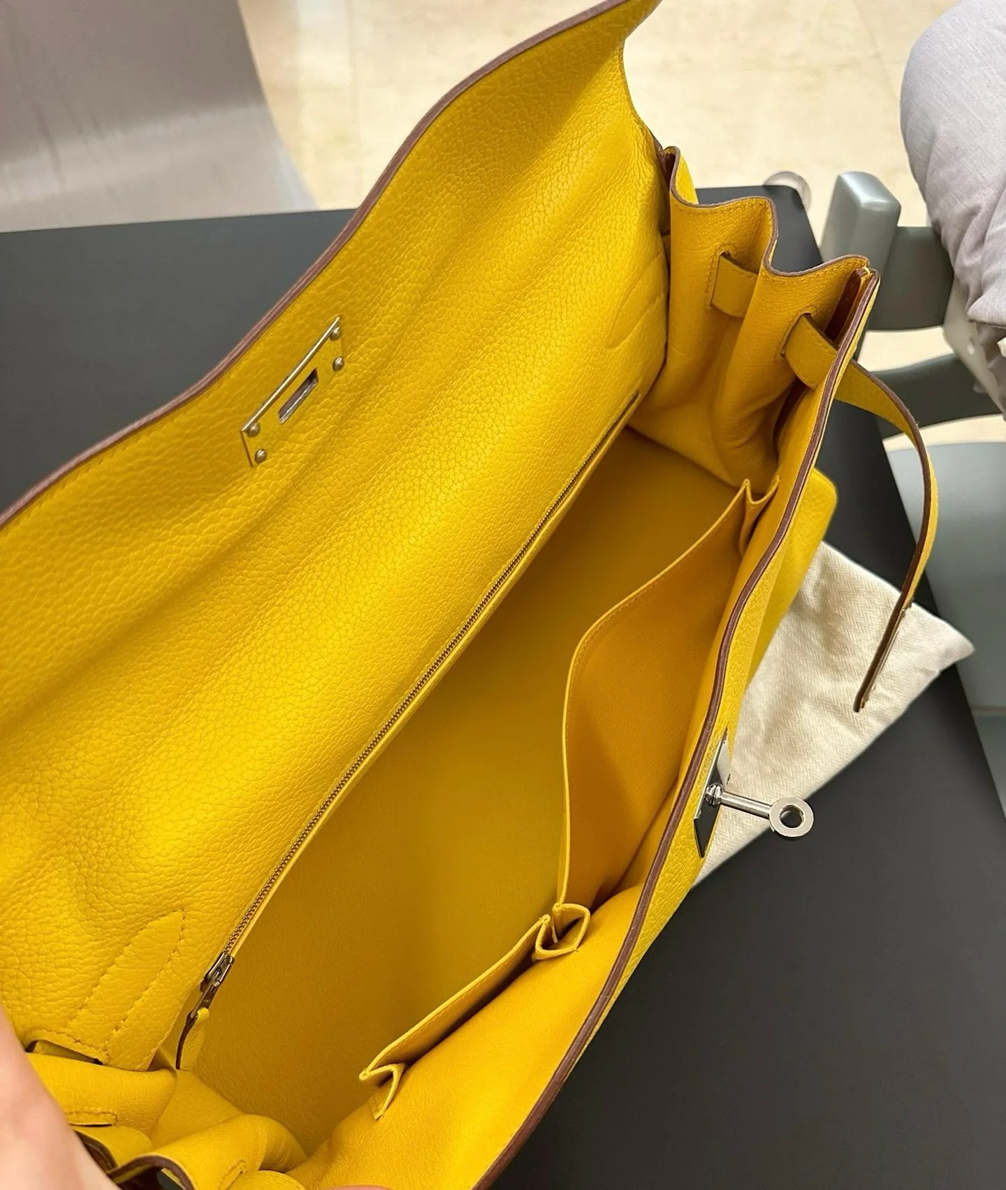 Hermes Shoulder Kelly Yellow Togo Leather Palladium Hardware - Image 4