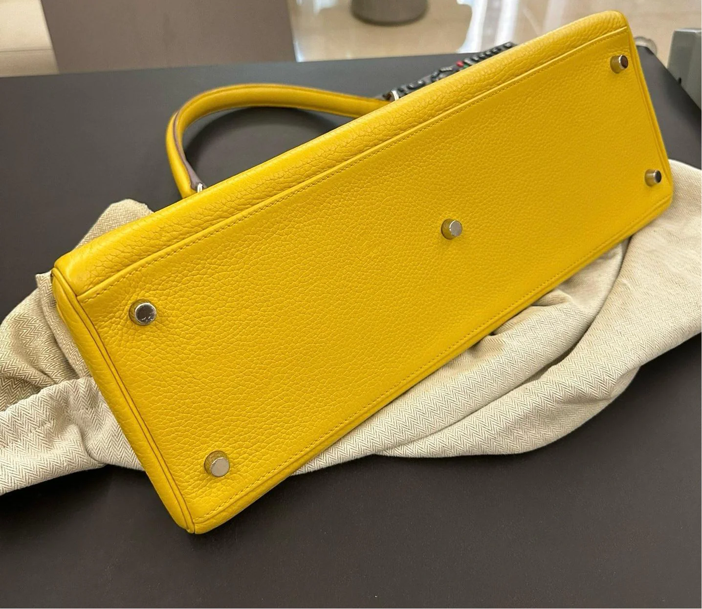 Hermes Shoulder Kelly Yellow Togo Leather Palladium Hardware - Image 5