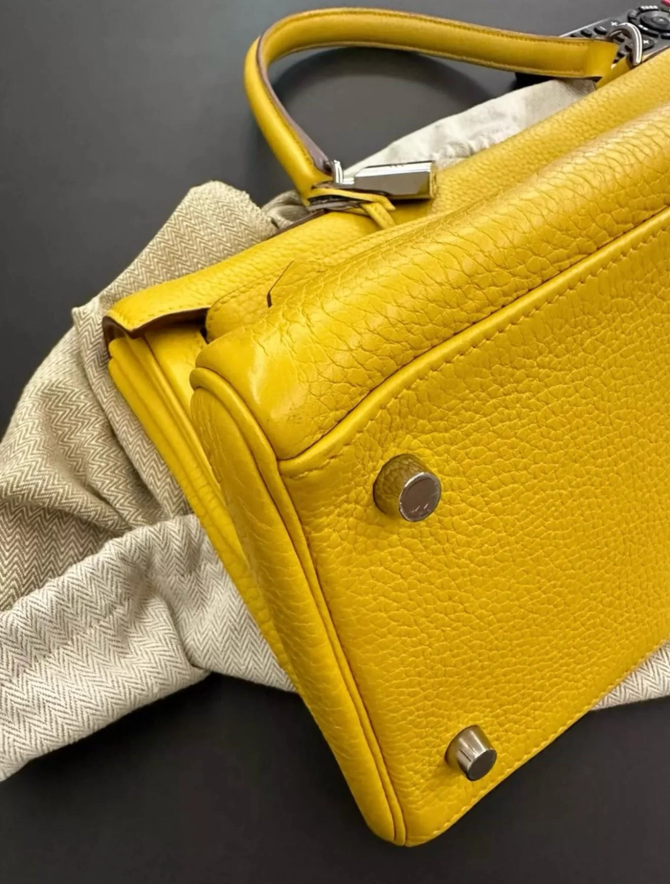 Hermes Shoulder Kelly Yellow Togo Leather Palladium Hardware - Image 7