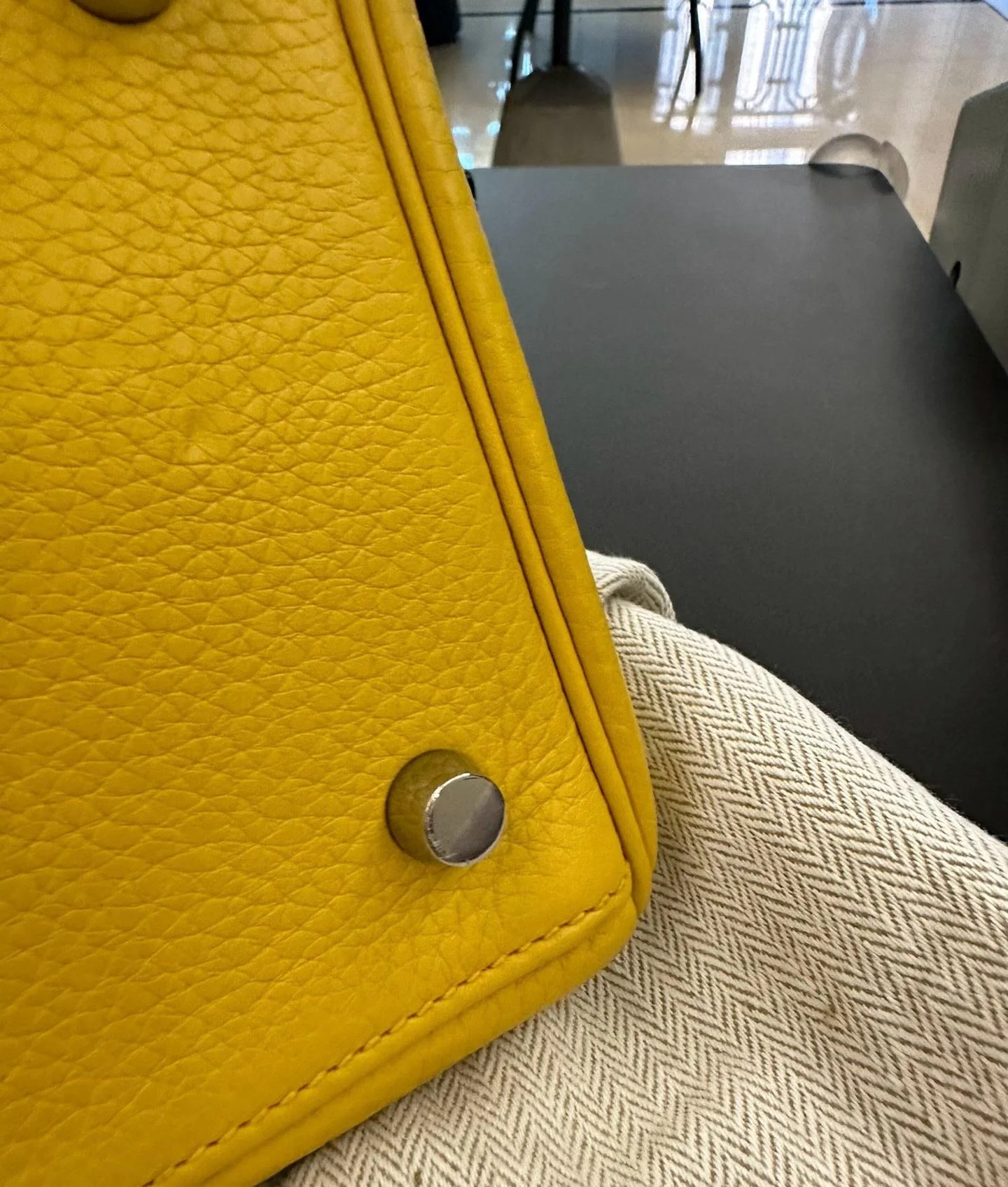 Hermes Shoulder Kelly Yellow Togo Leather Palladium Hardware - Image 8
