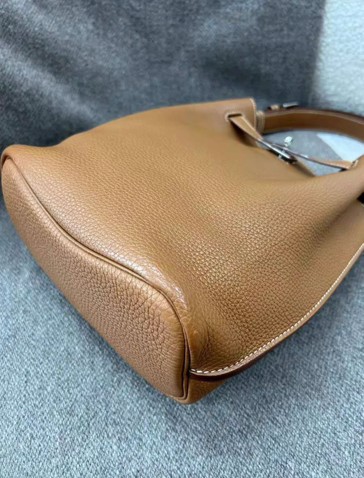 Hermes So Kelly 22 Gold Togo Leather Palladium Hardware - Image 5