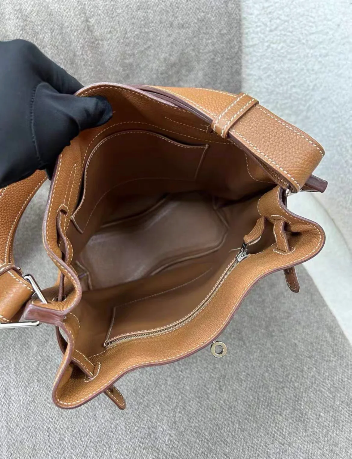 Hermes So Kelly 22 Gold Togo Leather Palladium Hardware - Image 9