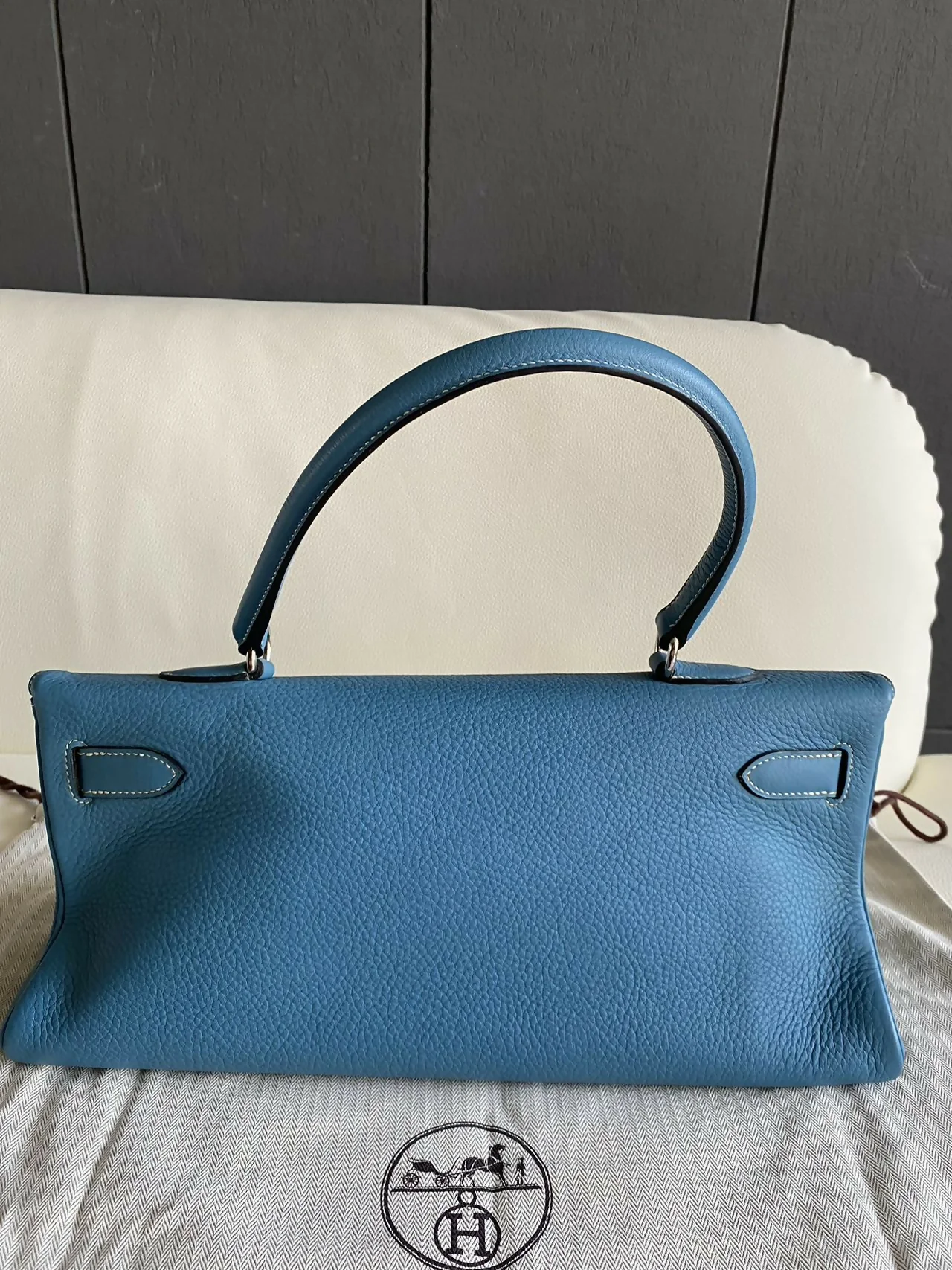 Hermes Vintage Kelly shoulder fringe in denim blue - Image 2