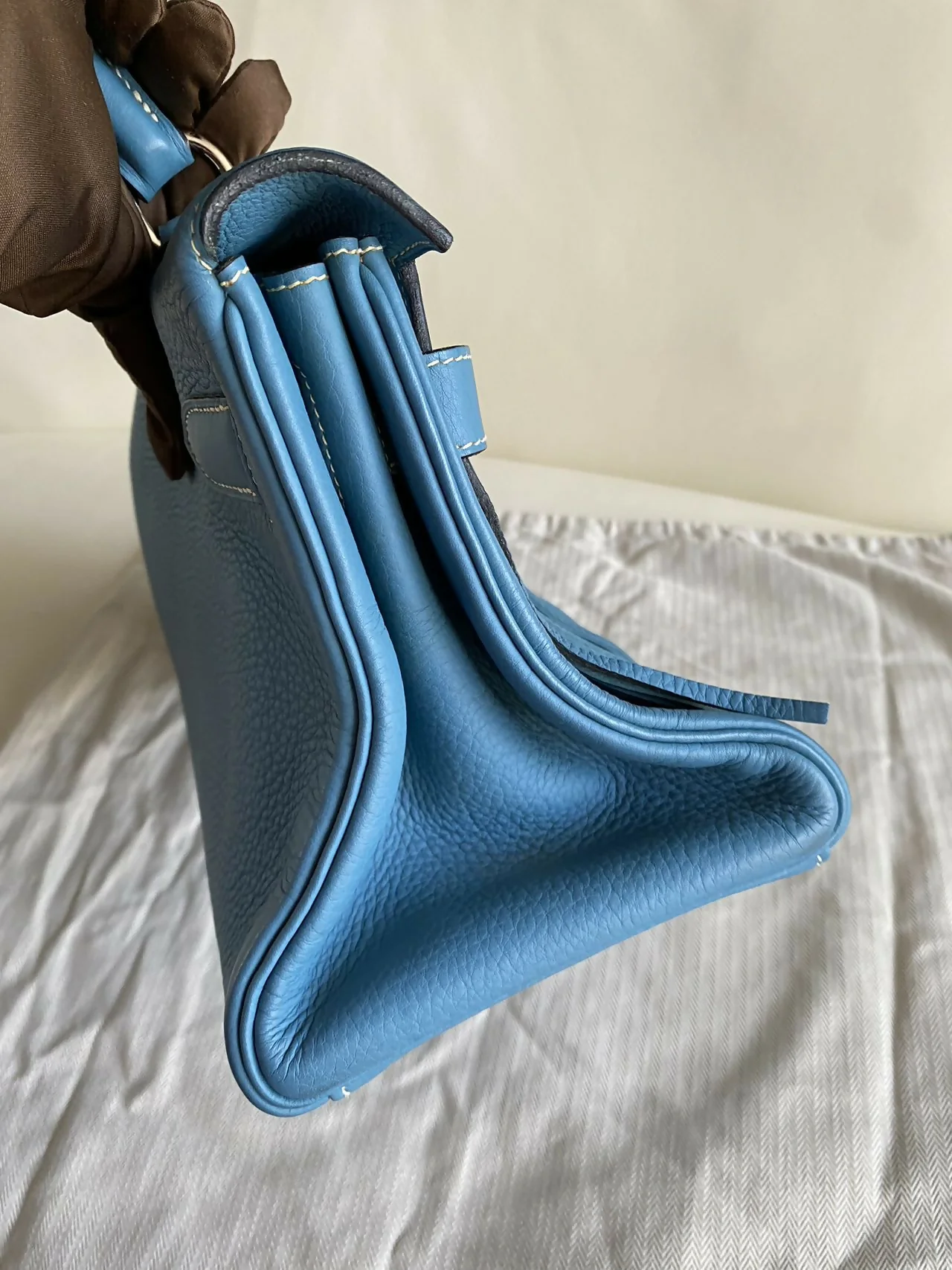 Hermes Vintage Kelly shoulder fringe in denim blue - Image 5