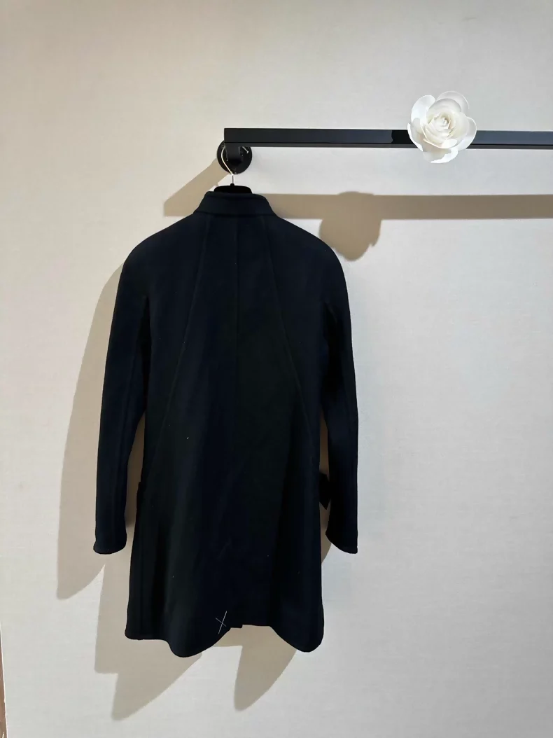 Chanel 24B black jacket with bow pocket - Image 3
