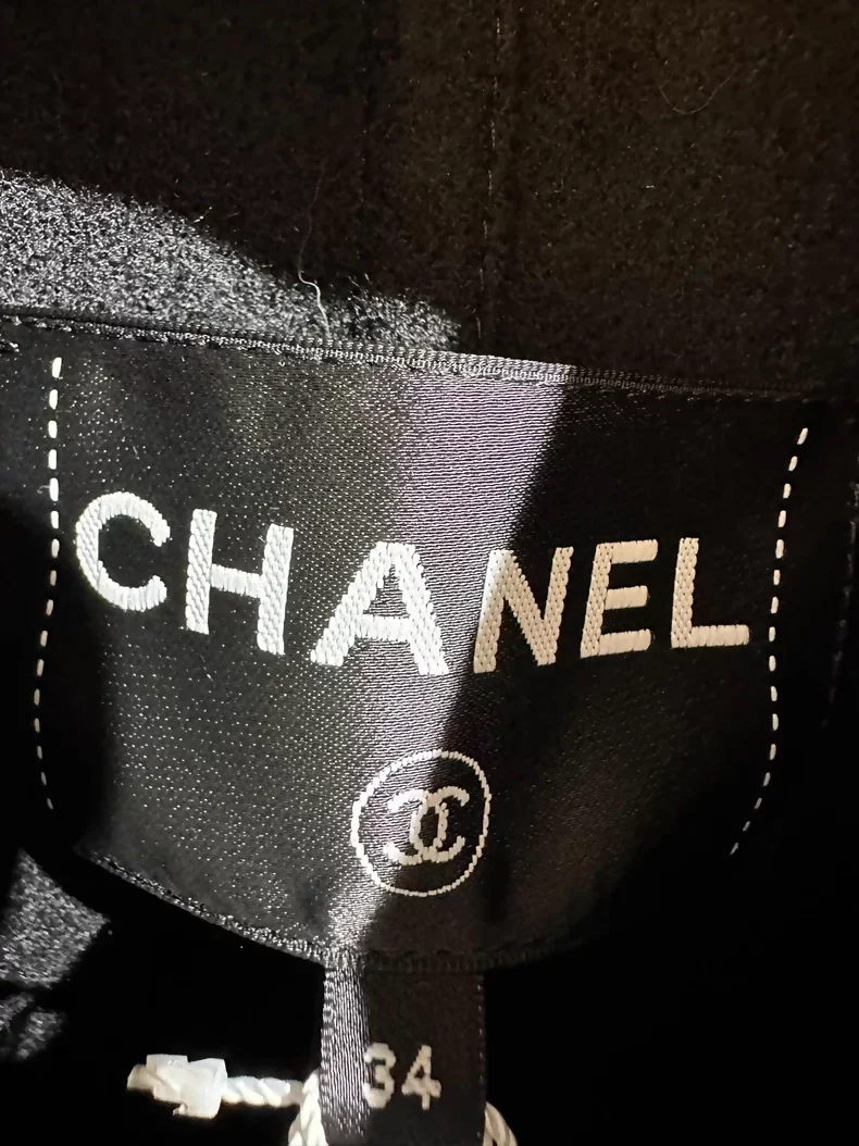 Chanel 24B black jacket with bow pocket - Image 4