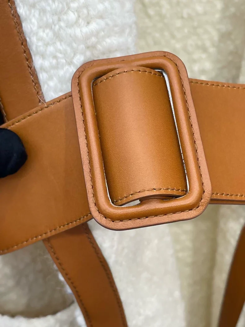 Loropiana wool coat with leather belt - Image 3
