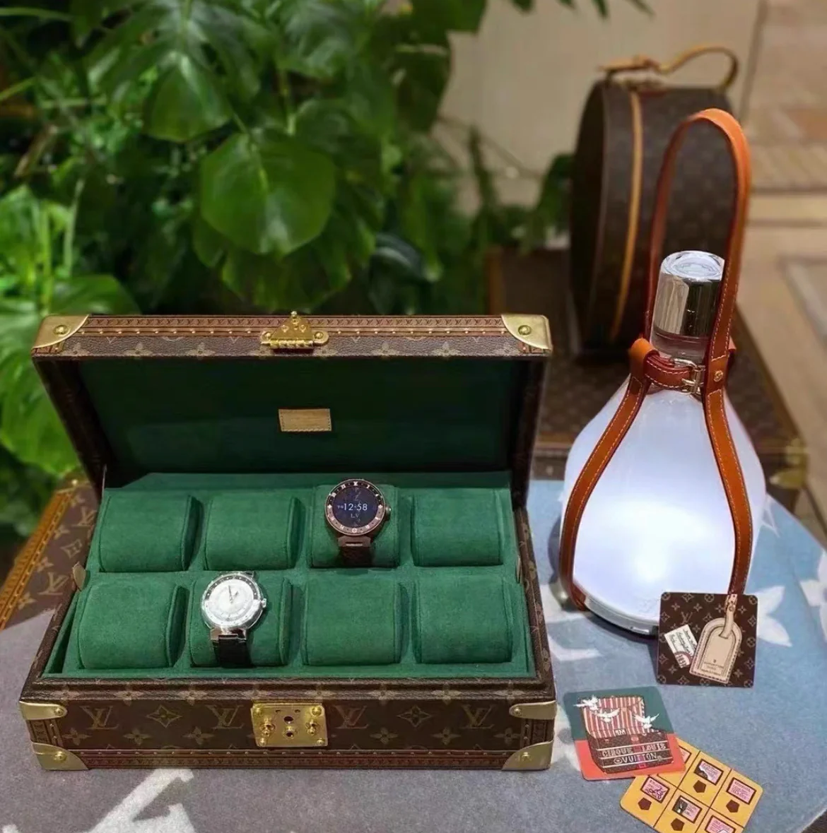 Loui Vuitton Coffret 8 Montres - Image 7