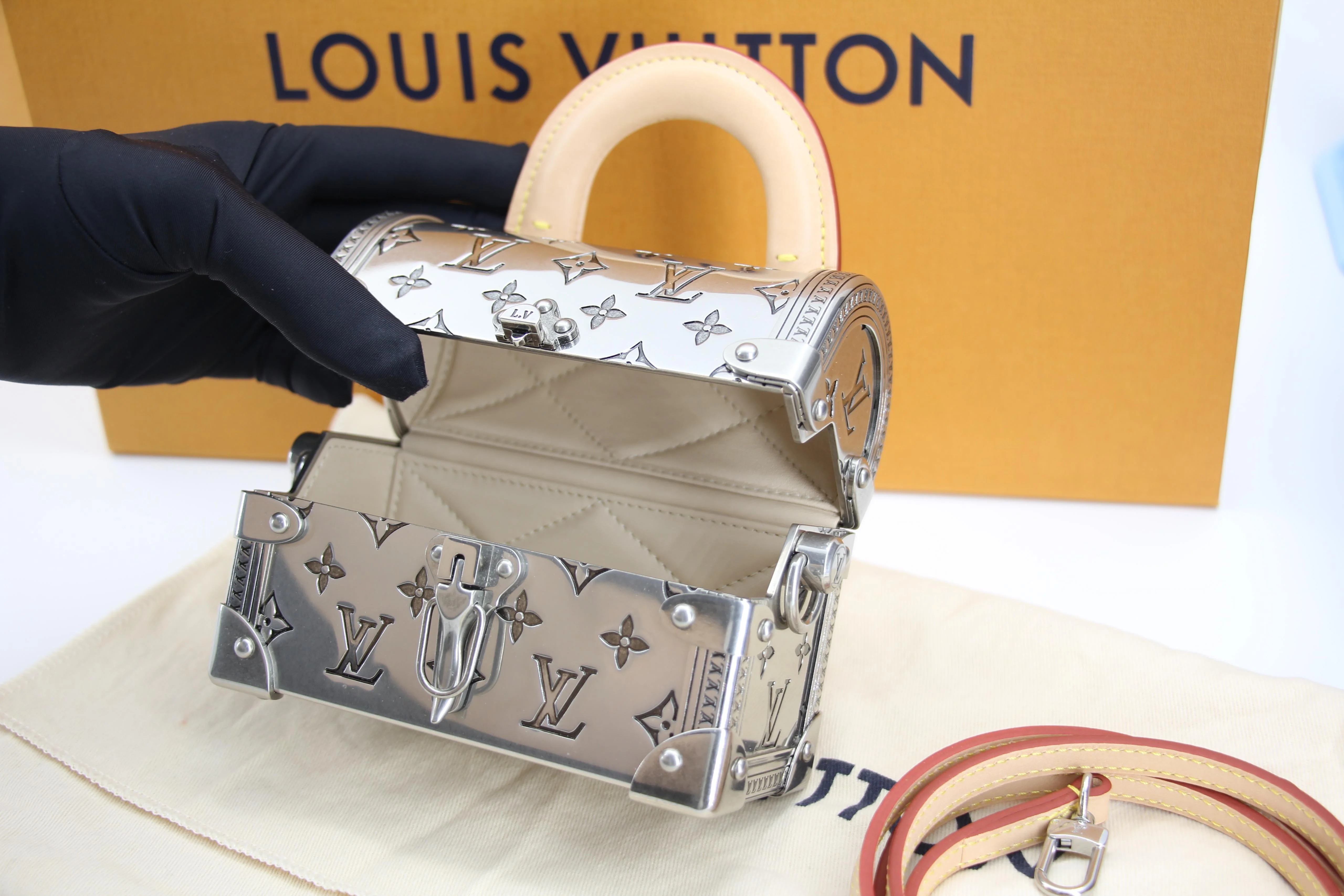 Louis Vuitton 2022 Metal Silver Monogram Mini Treasure Trunk - Image 12
