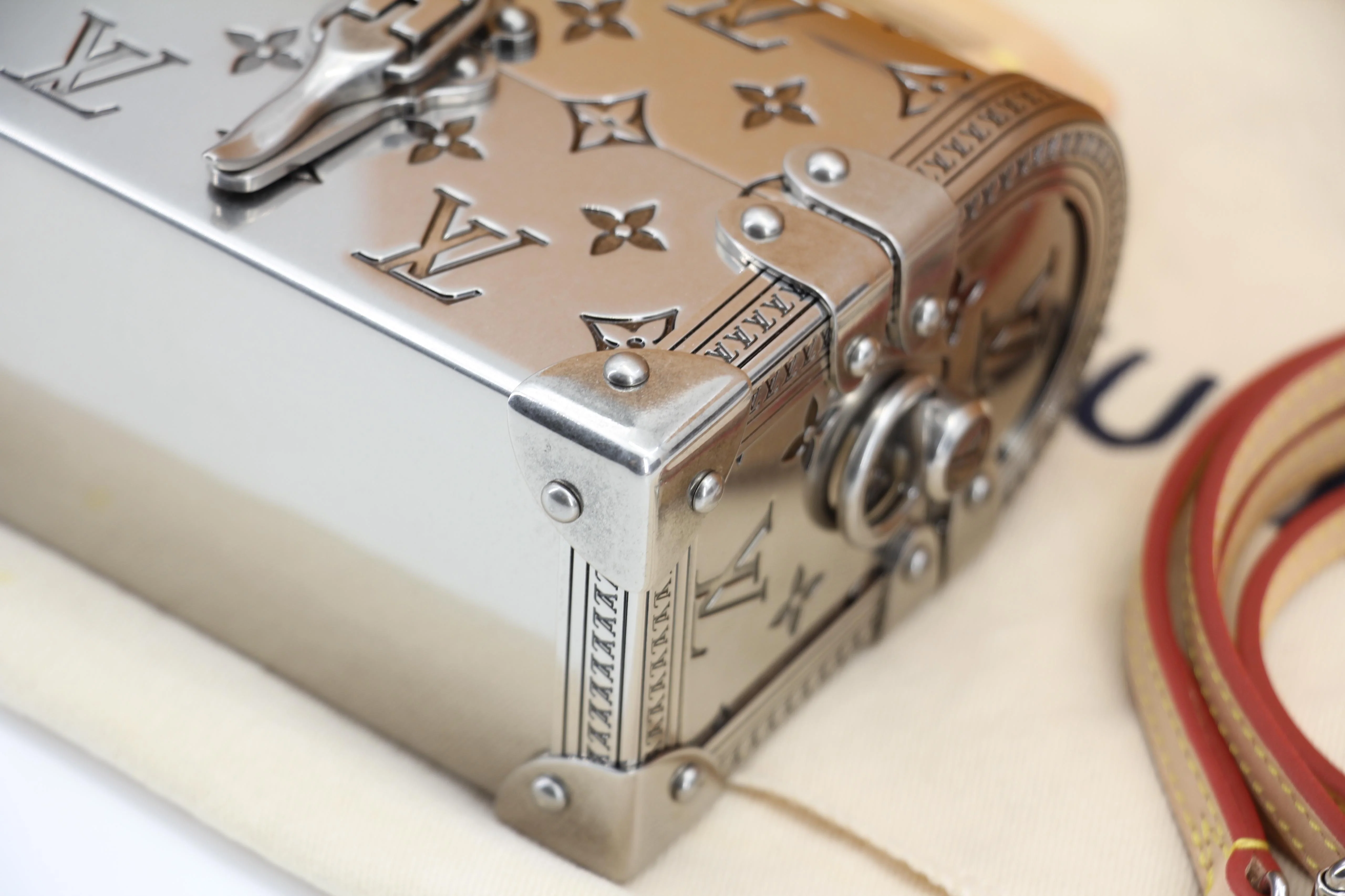 Louis Vuitton 2022 Metal Silver Monogram Mini Treasure Trunk - Image 16