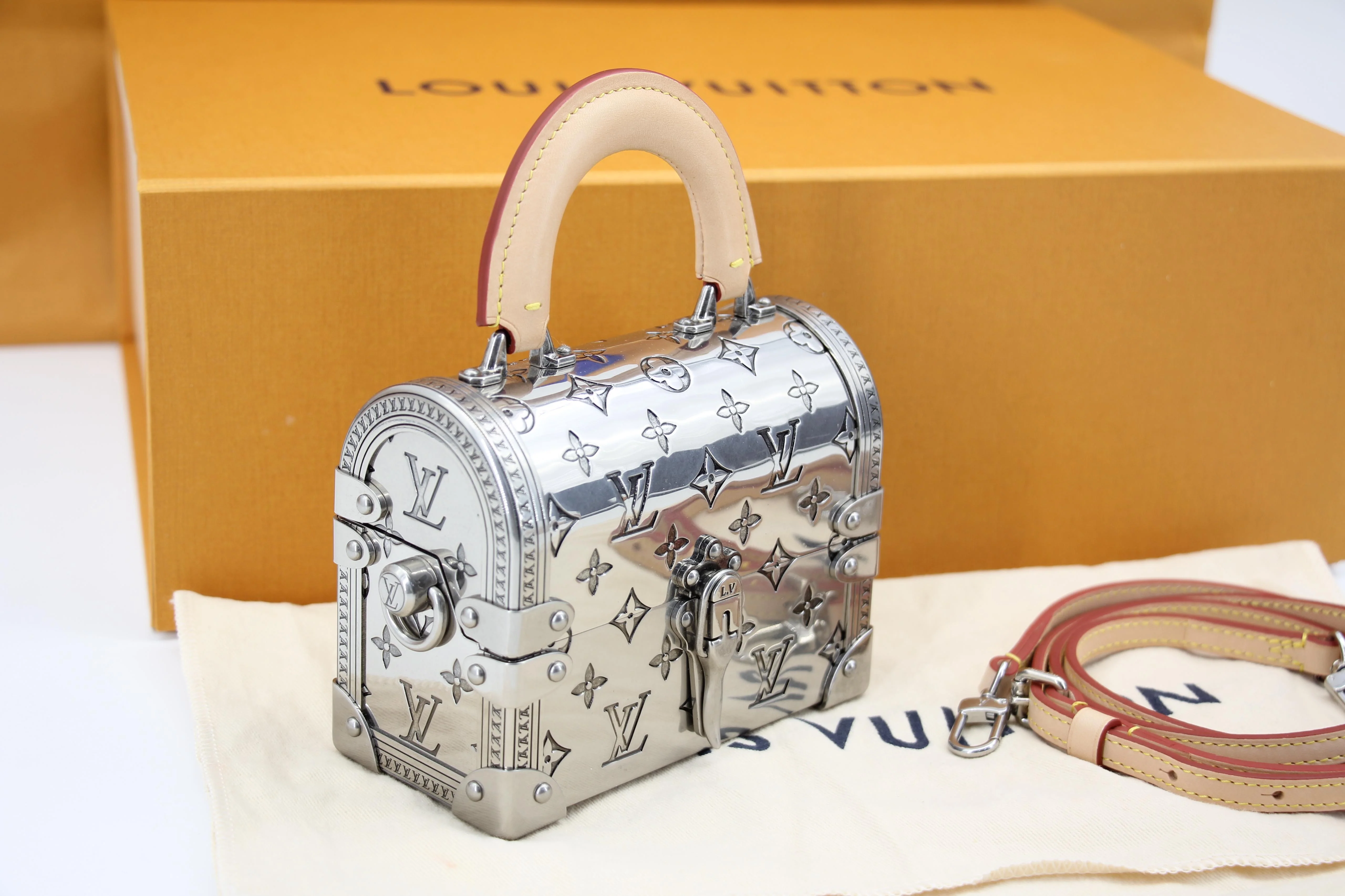 Louis Vuitton 2022 Metal Silver Monogram Mini Treasure Trunk - Image 9