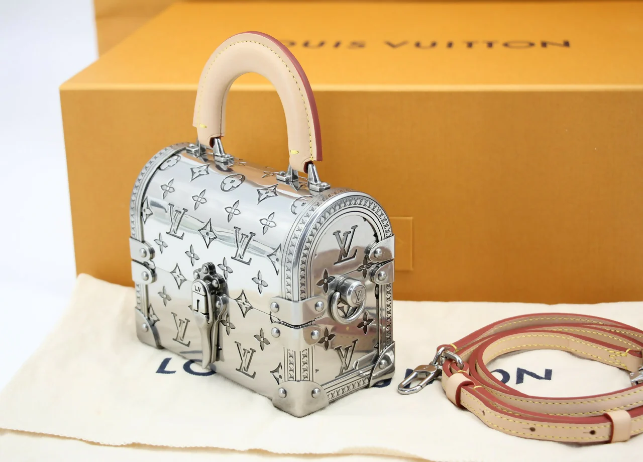 Louis Vuitton 2022 Metal Silver Monogram Mini Treasure Trunk - Image 4