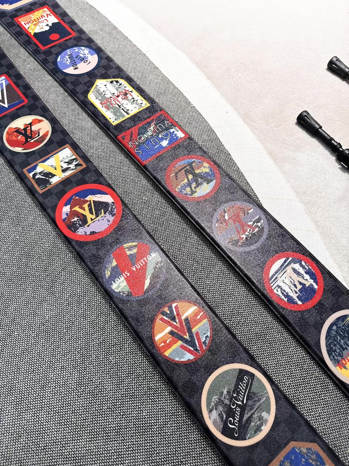 Louis Vuitton Alpes Skis R98007 limited edition - Image 5