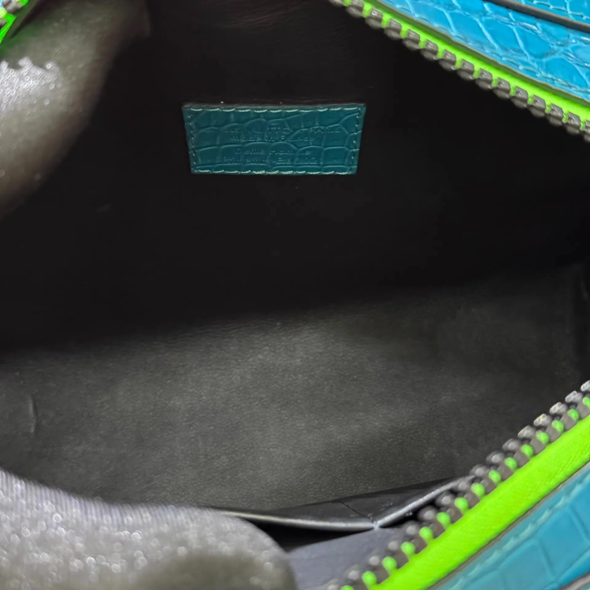 Louis Vuitton Blue Alligator Soft Trunk Mini bag - Image 6