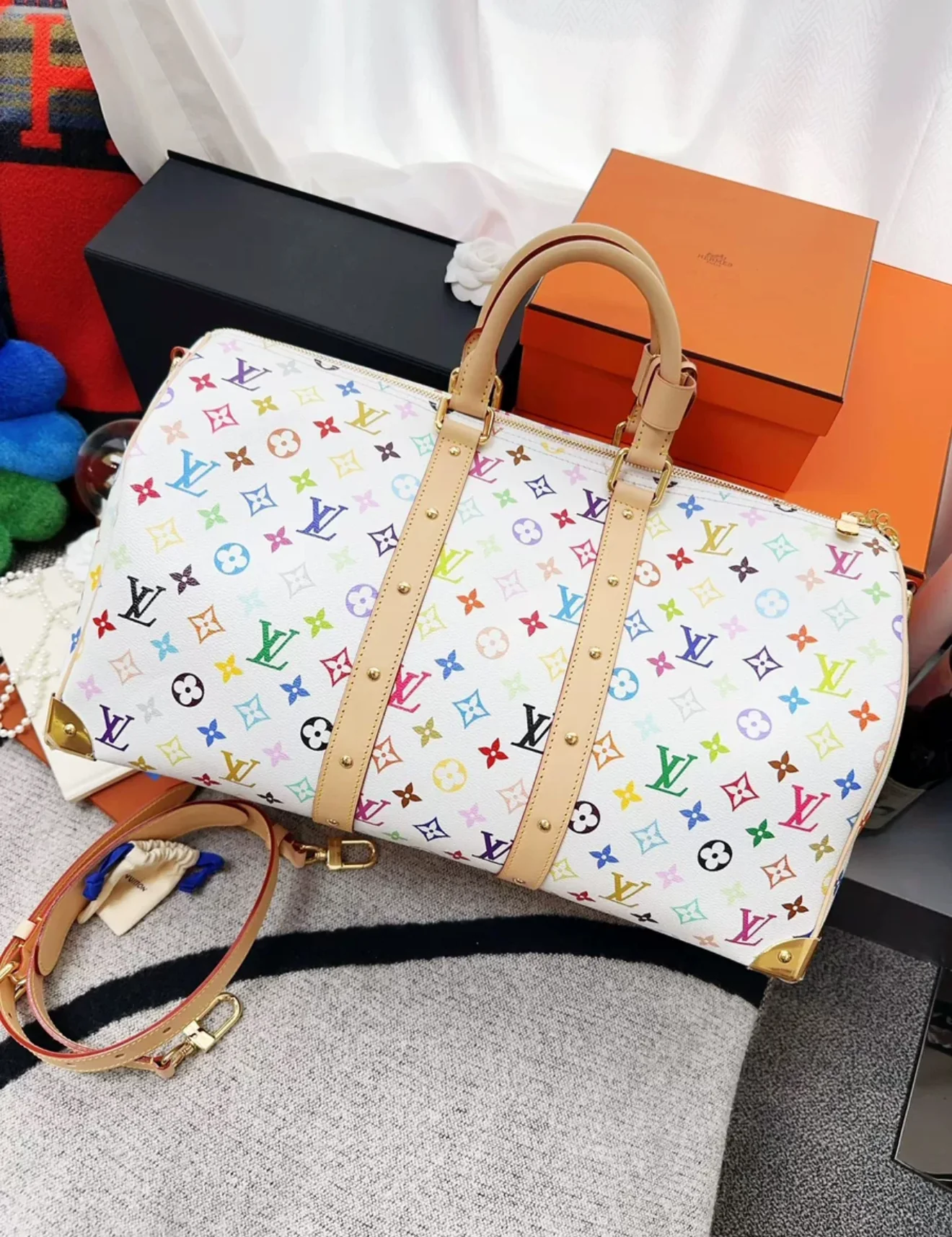 Louis Vuitton LV x Takashi Murakami Keepall 45 travel bag, white tri-color print - Image 7
