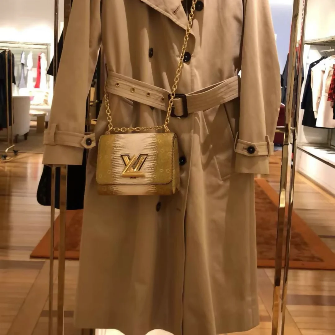LOUIS VUITTON Lizard Twist Shoulder Bag Mini Gold - Image 2