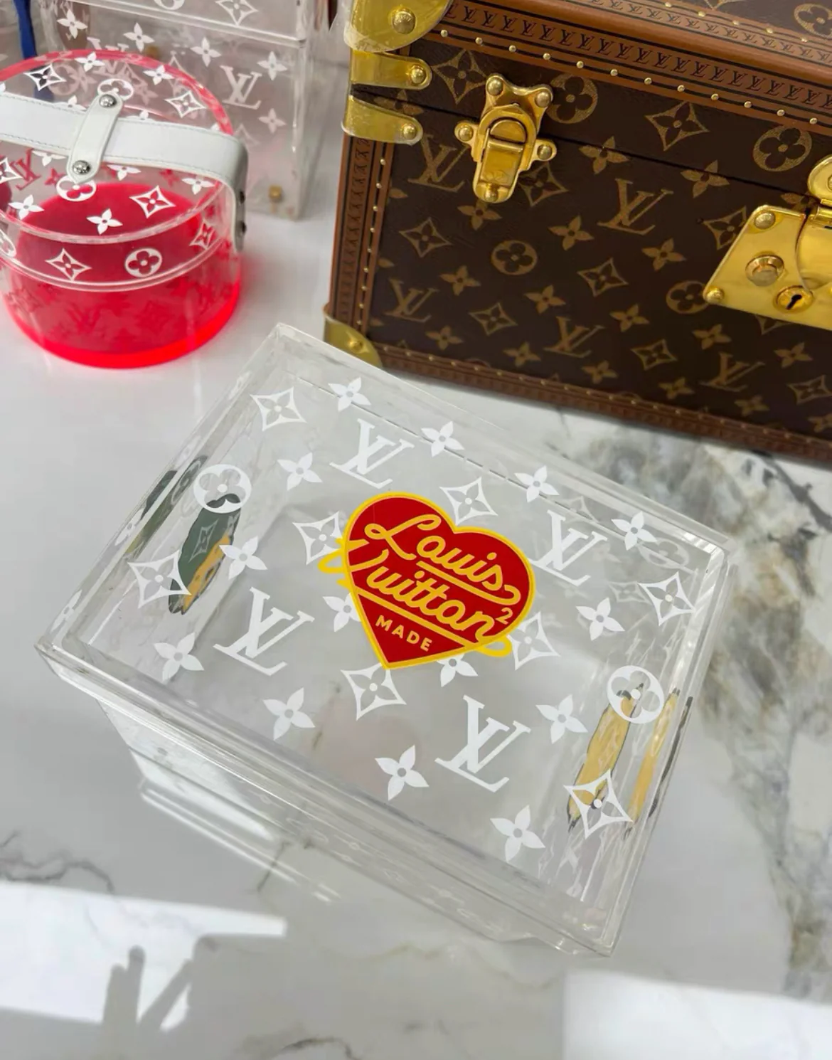 Louis Vuitton Nigo transparent box with duck and tiger characters - Image 3