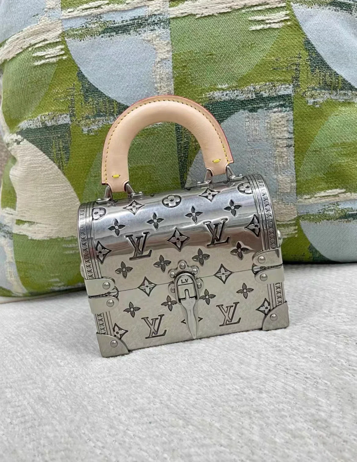 Louis Vuitton Silver Monogram Metal Mini Treasure Trunk, 2022 available brand new full set - Image 6
