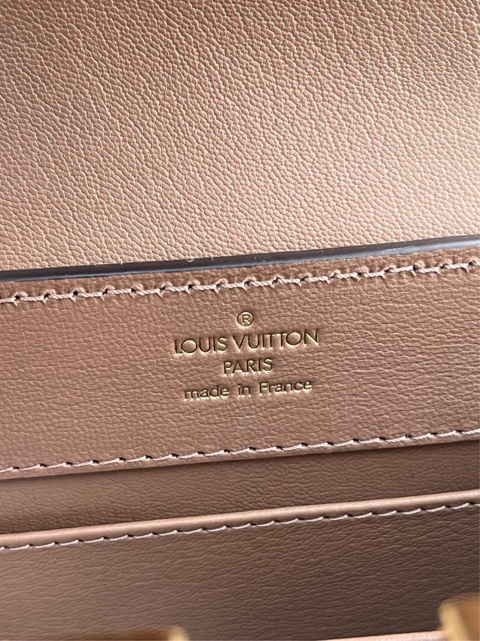 Louis Vuitton White Matte Himalaya Crocodile Mini Capucines - Image 9
