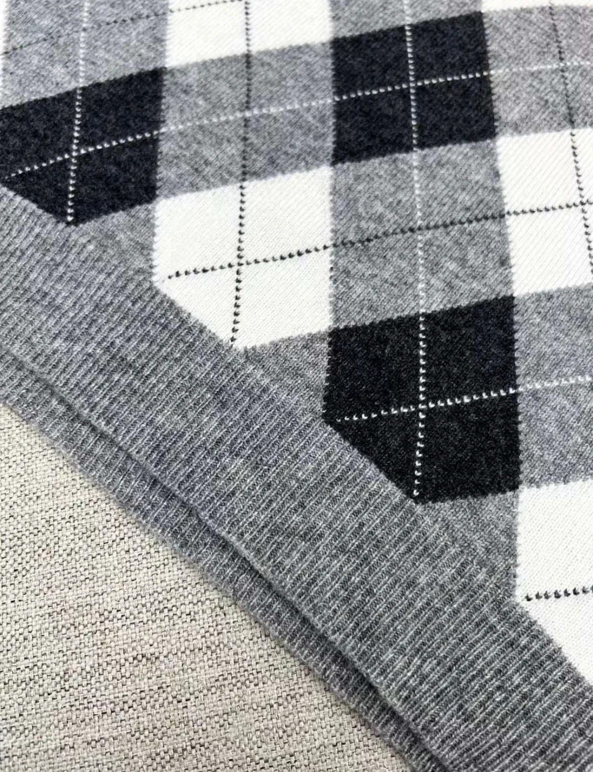 Miu Miu Cashmere Vest 'Marble Grey' brand new size 40 - Image 4