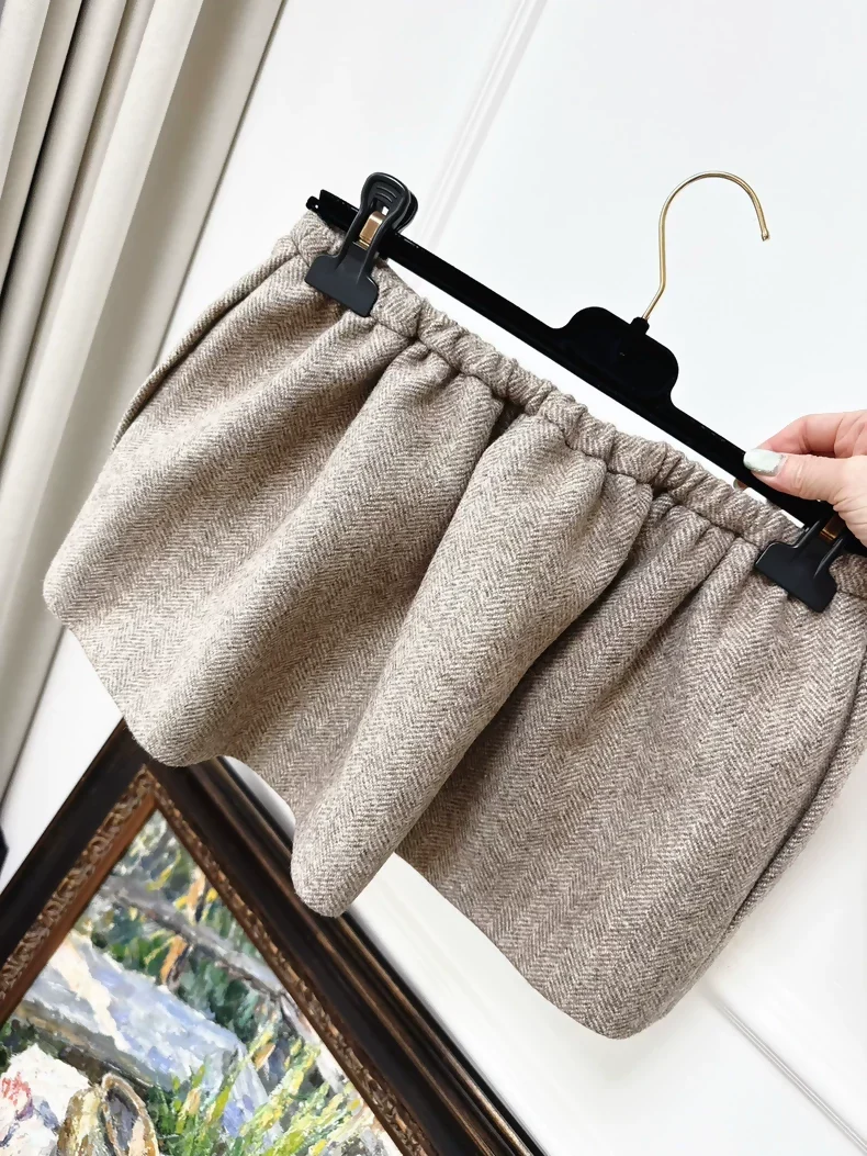 MiuMiu 24 khaki tweed skirt - Image 2