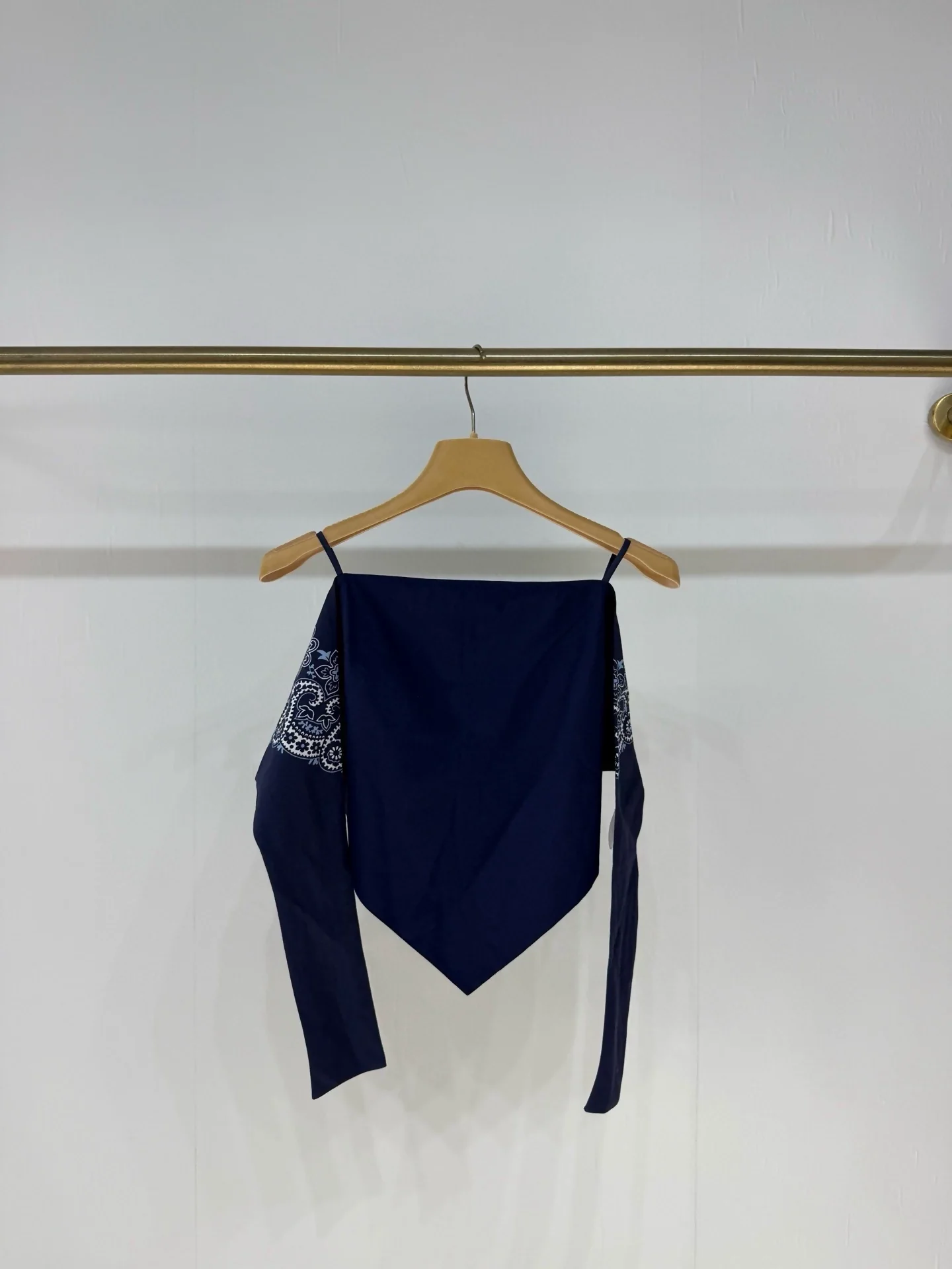 MiuMiu 25 spring and summer off-shoulder top - Image 3