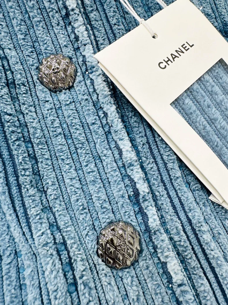 Chanel 25K blue jacket with stripes and sequins - Image 3
