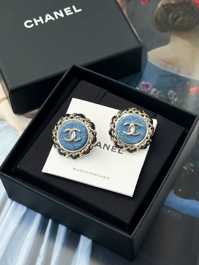 Chanel 25P earrings in blue denim