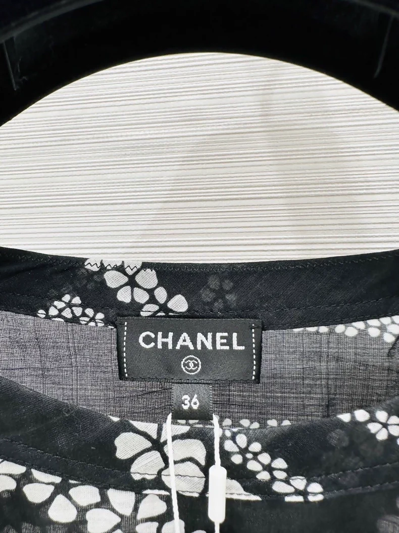 Chanel 25M Coco Beach set black print top & pant - Image 2