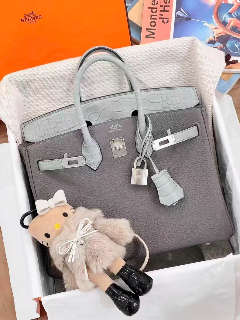 Hermès Birkin 25 Touch Gris Meyer Togo leather & Gris Misty Matte Alligator Leather Palladium hardware - Image 2