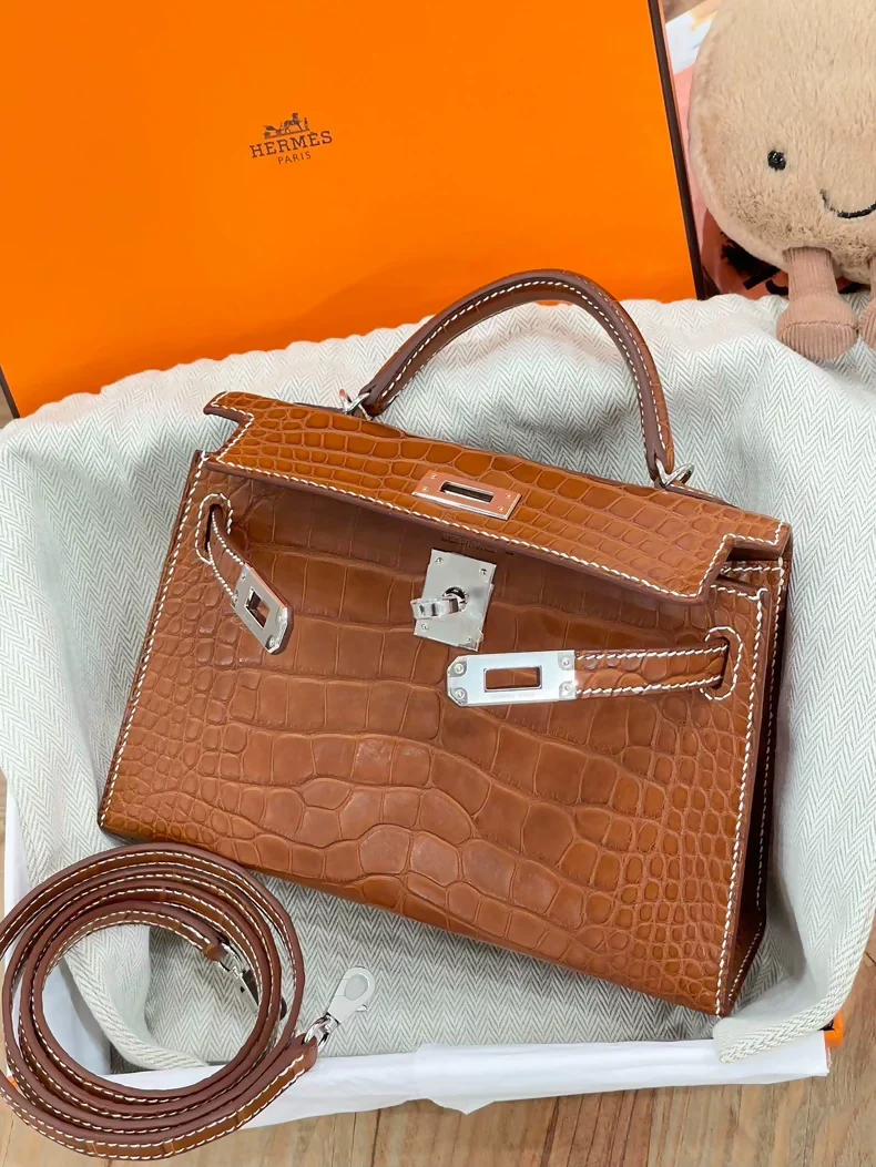 Hermès Kelly 20 Fauve Barenia matte alligator Palladium Hardware - Image 2