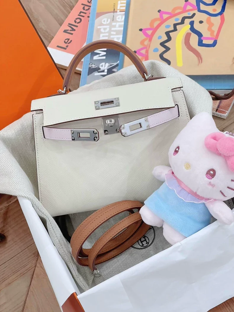 Hermès Mini Kelly 20 Craie, Mauve Pale and Gold Tri-Color Epsom Leather Gold Hardware - Image 3