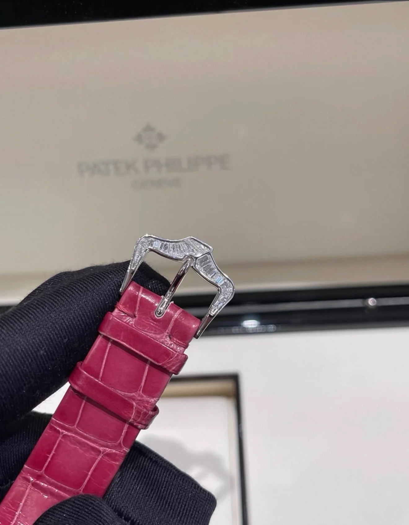 Patek Philippe Calatrava Haute Joaillerie (Reference 4895). A white gold and diamond-set manual wind wristwatch, Mens Watch - Image 6