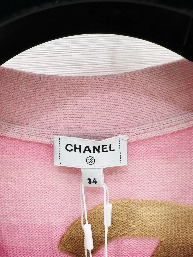 Chanel 24C Pink cardigan - Image 2