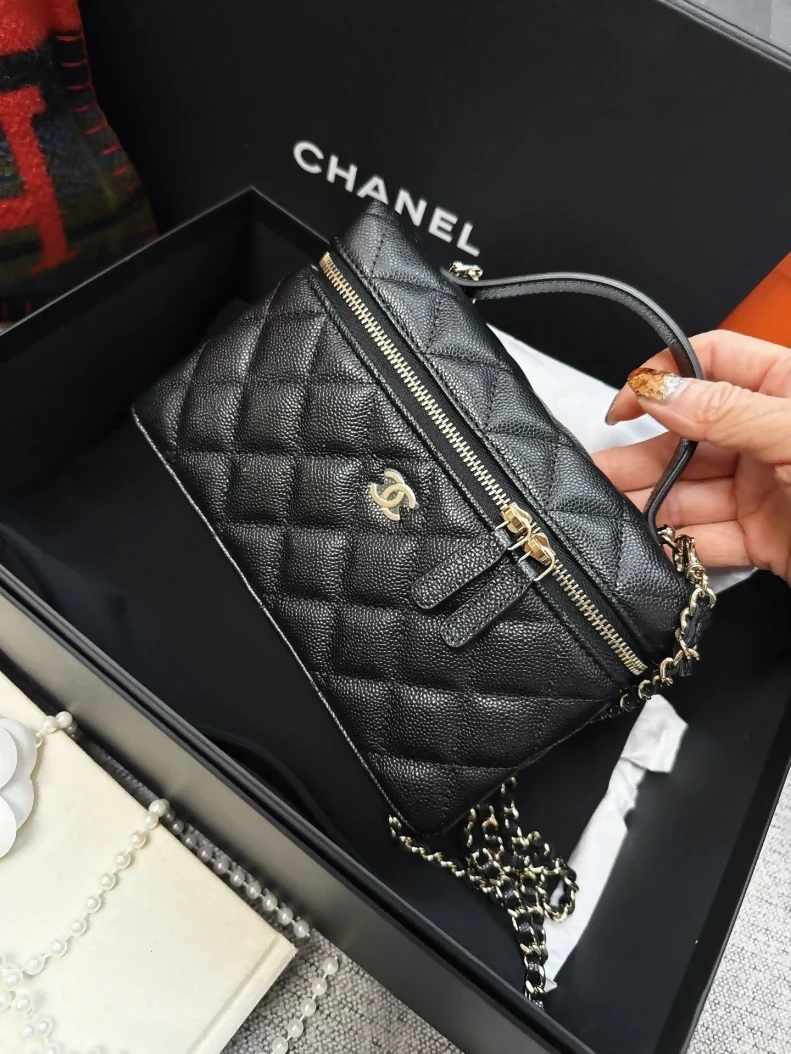 Chanel 25S in black and gold grained leather crossbody bag - Image 4