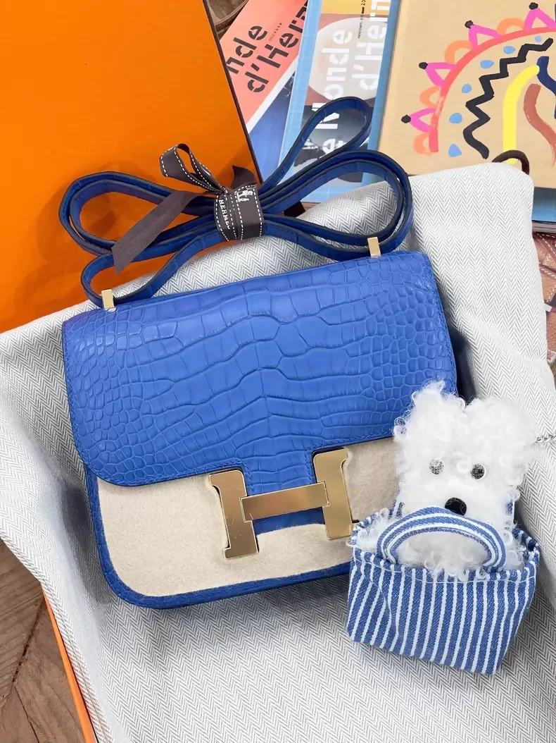 Hermès Constance 19 Blue matte crocodile leather gold hardware