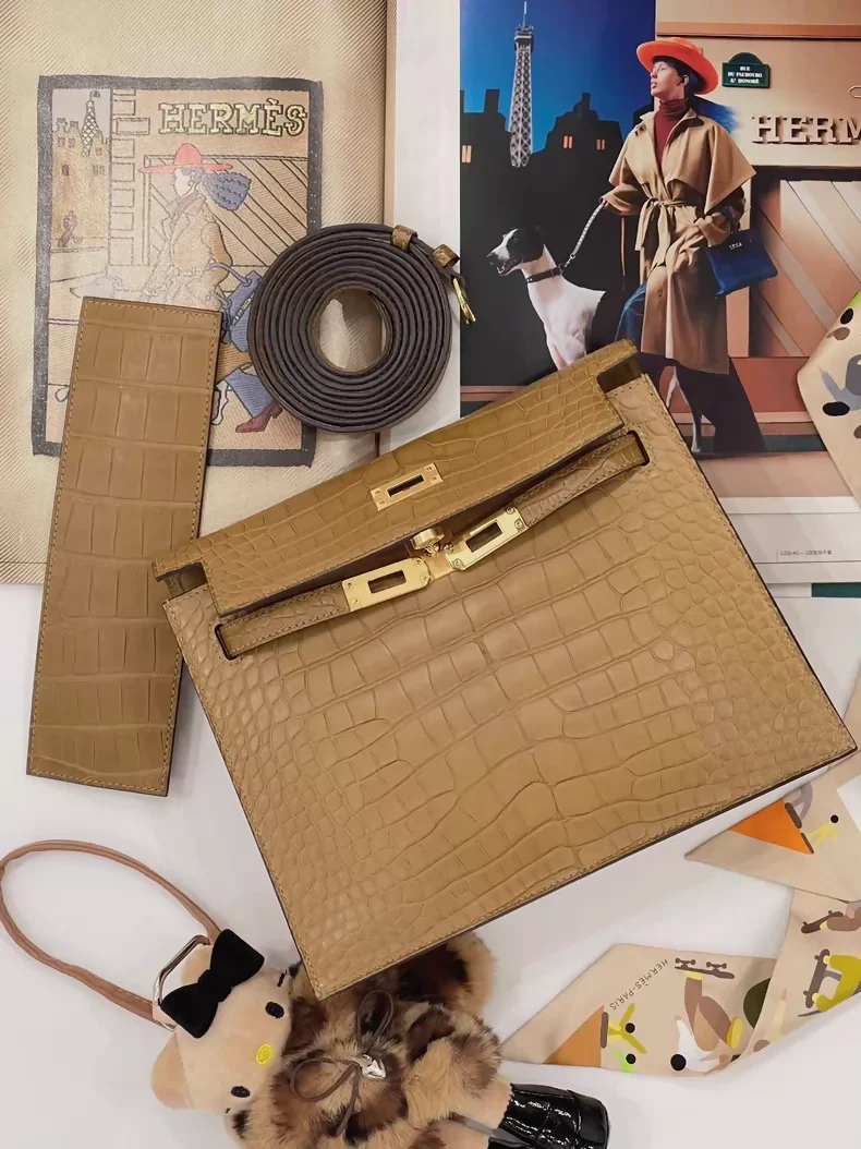 Hermès Kelly Danse Gold matte crocodile leather gold hardware - Image 2