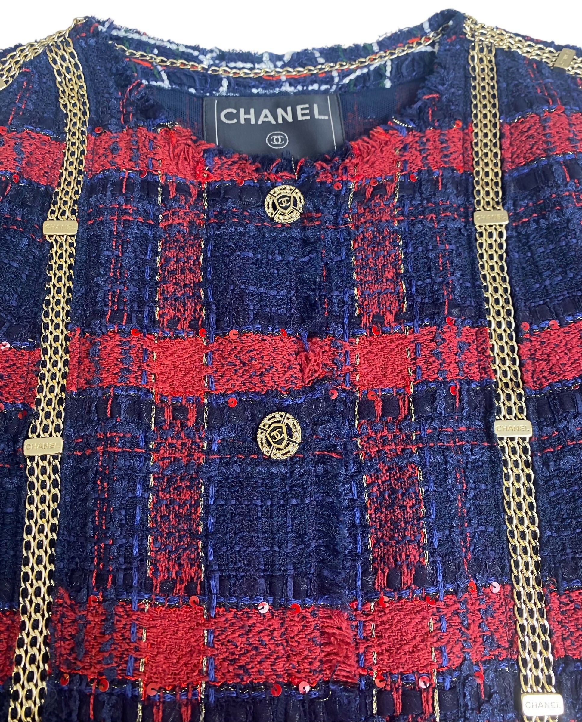 RARE CHANEL 08P RUNWAY BLUE RED GOLD CC CHAINS TWEED JACKET FR 44 - Image 2