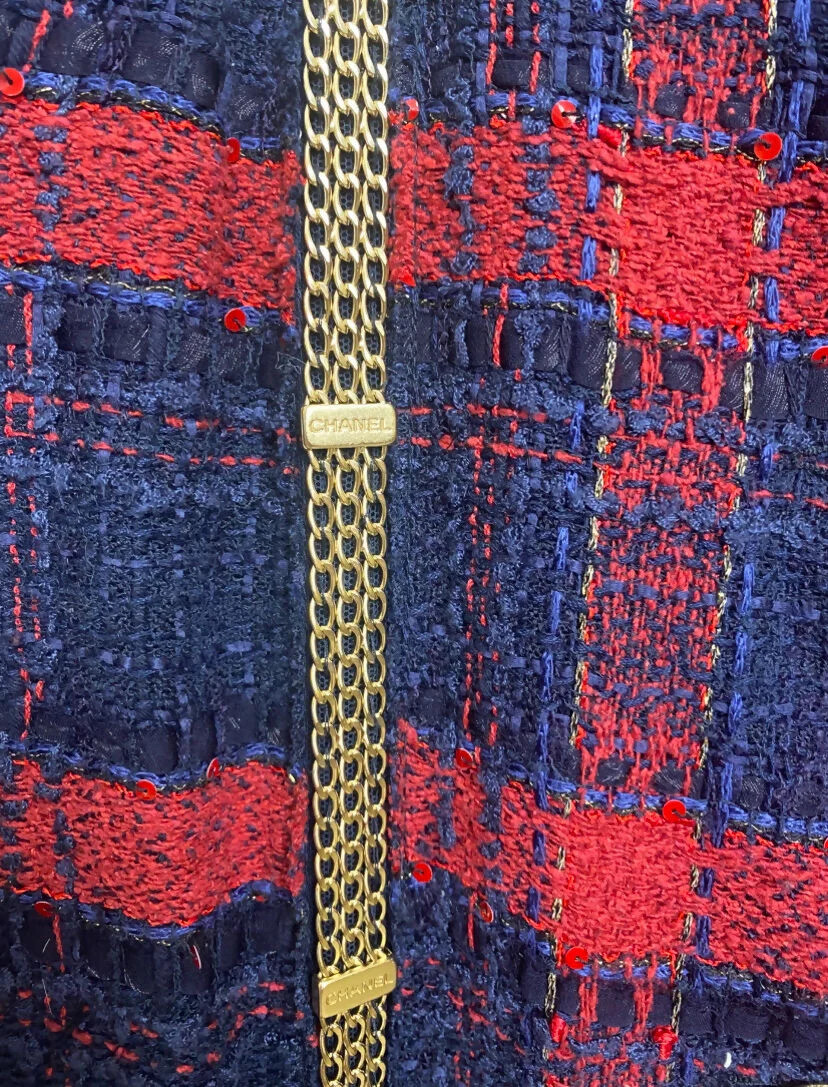 RARE CHANEL 08P RUNWAY BLUE RED GOLD CC CHAINS TWEED JACKET FR 44 - Image 6